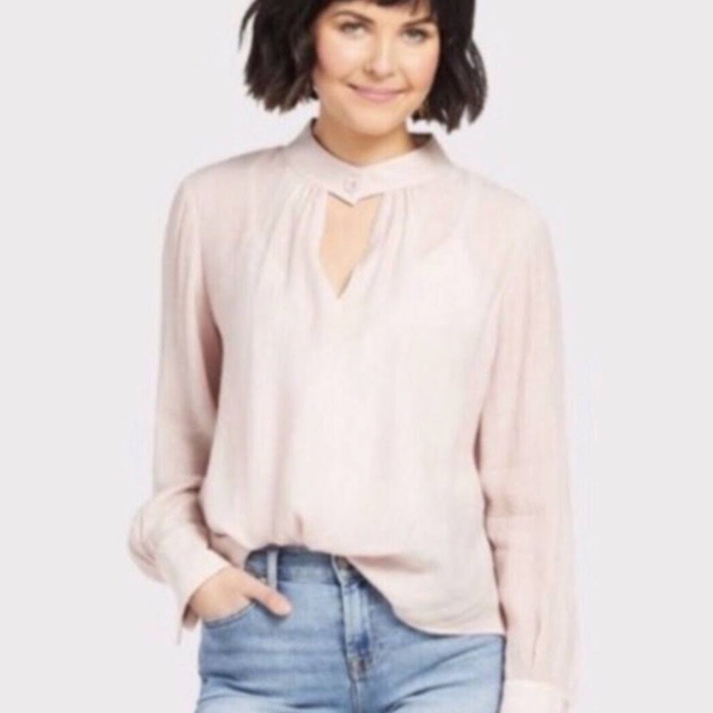 David Lerner Light Pink Keyhole Blouse